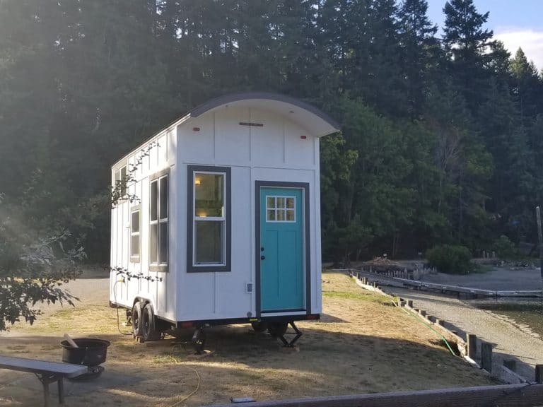 Featured Tiny Mountain Houses